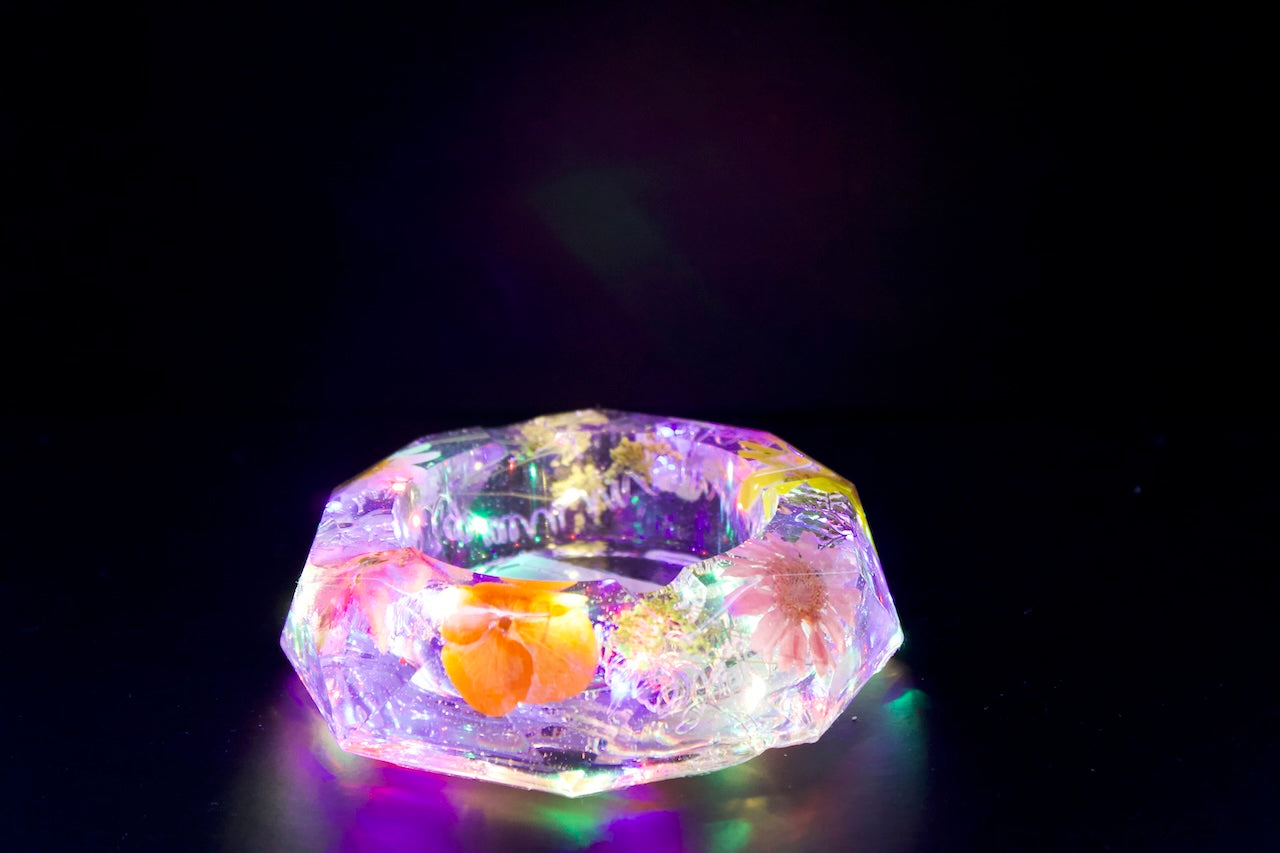 DAISY DREAMING MULTICOLOR LIGHT UP ASH TRAY