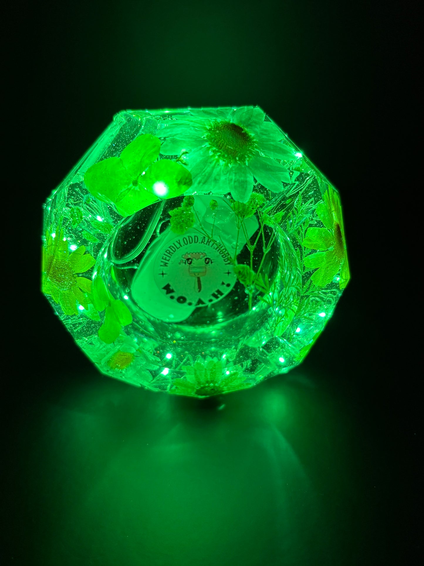 GREEN OCTAGON SHAPED ASH TRAY LIGHTS UP