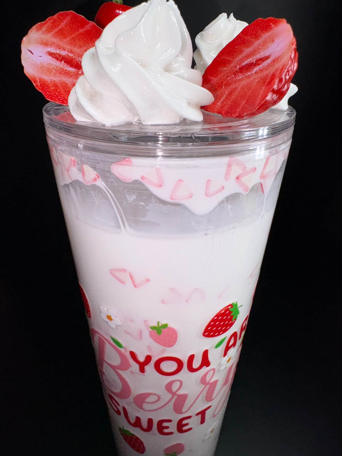 STRAWBERRIES AND CREAM 24 OZ PLASTIC SNOW GLOBE