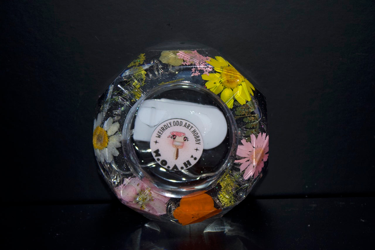 DAISY DREAMING MULTICOLOR LIGHT UP ASH TRAY