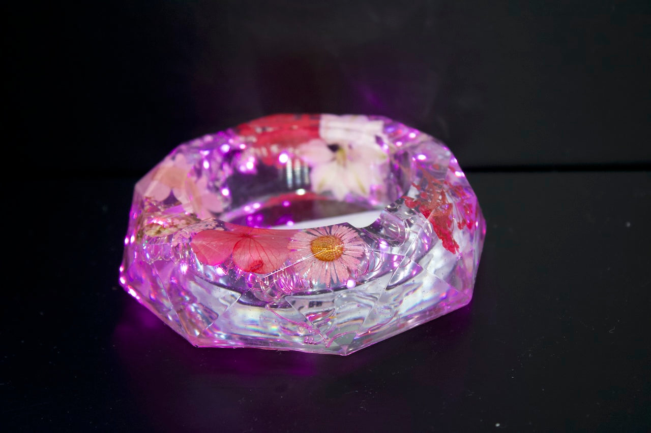 FLOWER BED MULTI COLOR LIGHT UP ASH TRAY