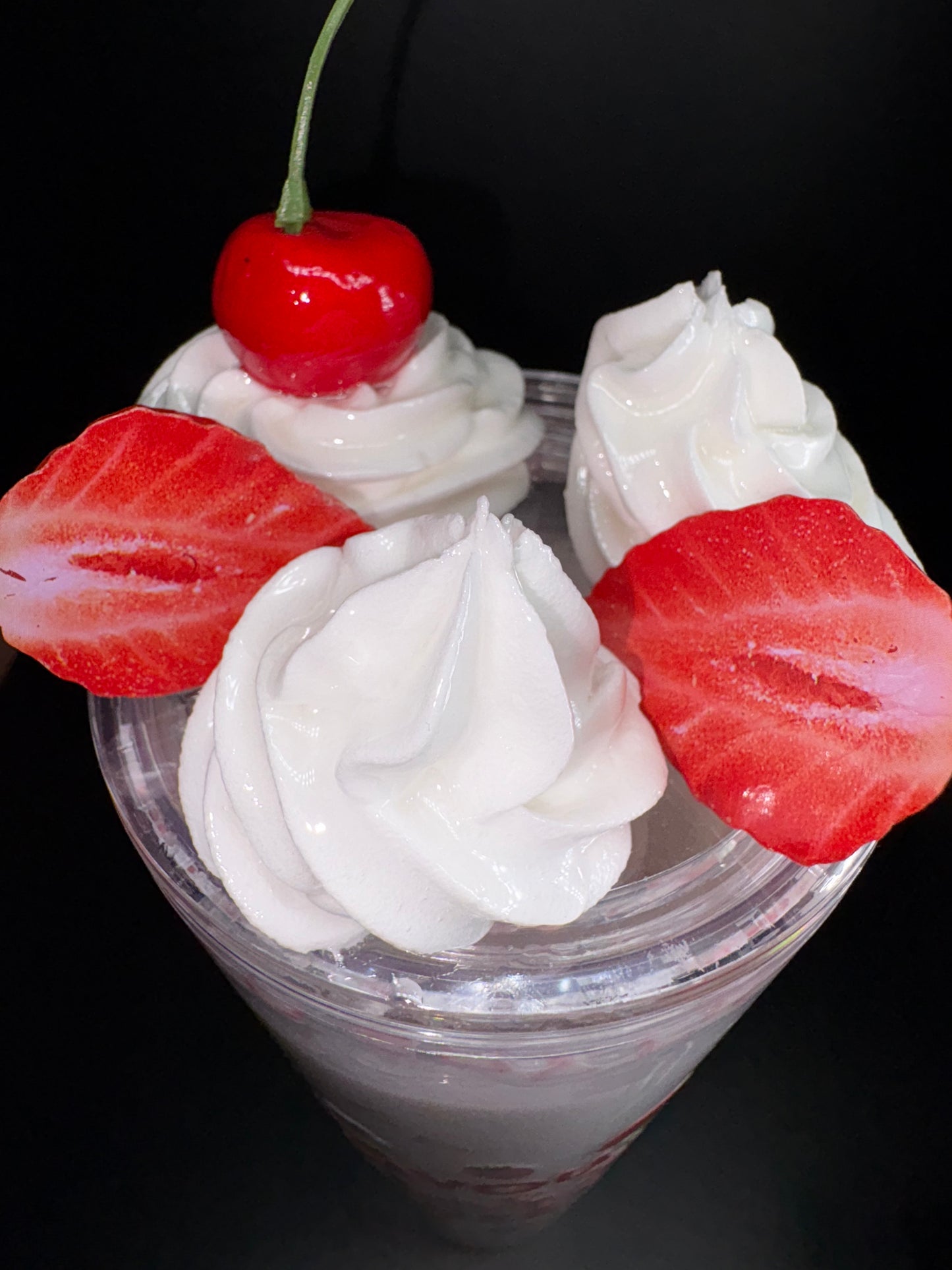 STRAWBERRIES AND CREAM 24 OZ PLASTIC SNOW GLOBE