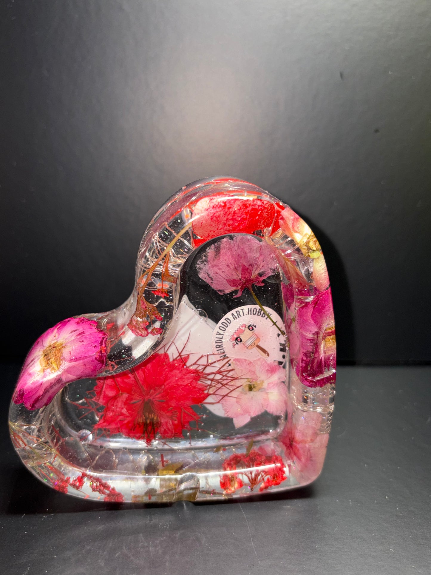 FLORAL HEART SHAPED ASHTRAY LIGHTS UP