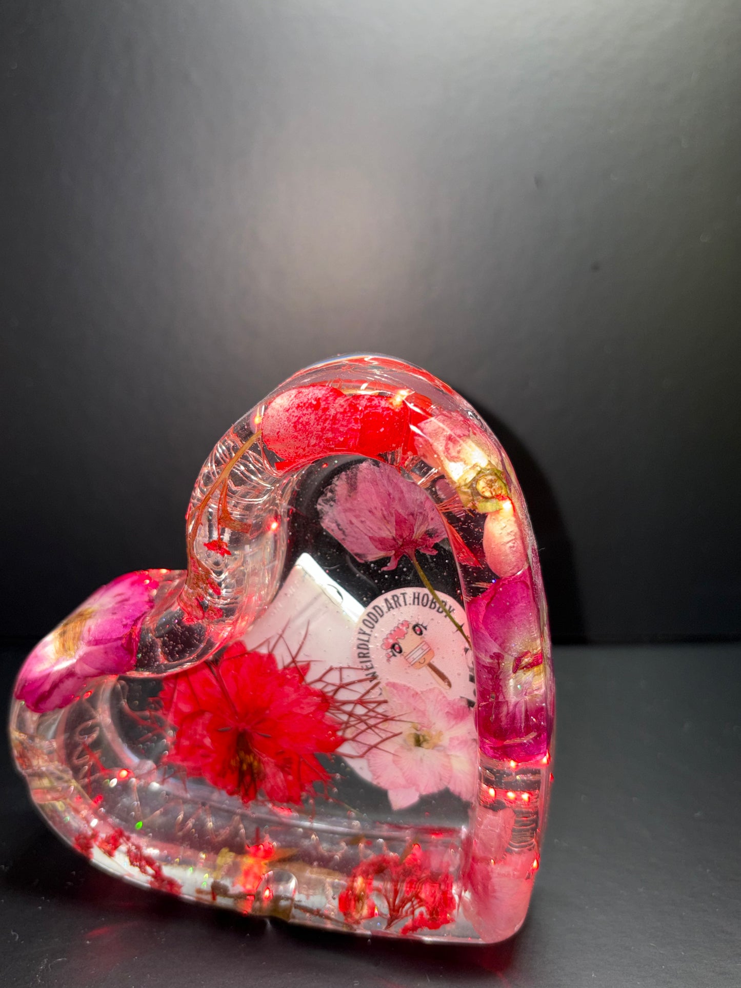 FLORAL HEART SHAPED ASHTRAY LIGHTS UP