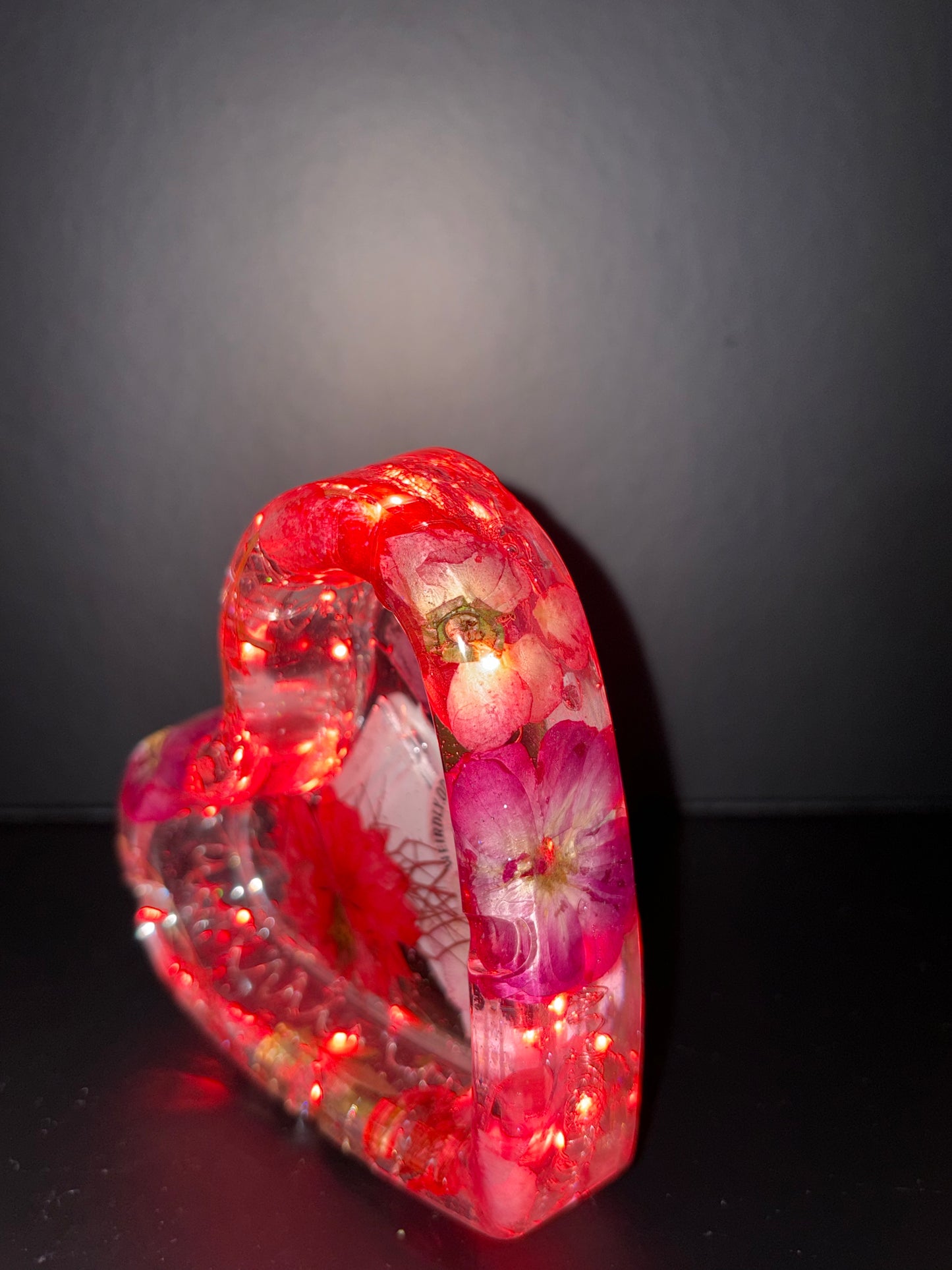 FLORAL HEART SHAPED ASHTRAY LIGHTS UP